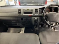 Toyota HIACE VAN лот № 5596 оценка RA  с аукциона в Японии 4