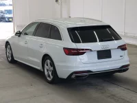 Audi A4 лот № 2725 оценка 4  с аукциона в Японии 1