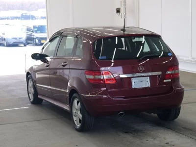 Mercedes-Benz B CLASS