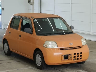 Daihatsu Esse