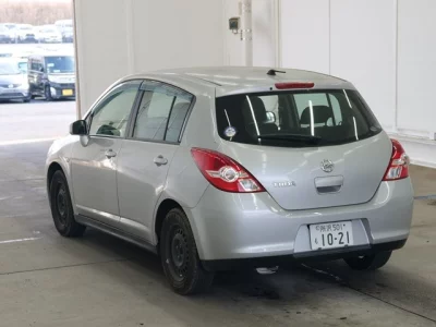 Nissan TIIDA