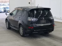 Mitsubishi OUTLANDER лот № 2838 оценка RA  с аукциона в Японии 1