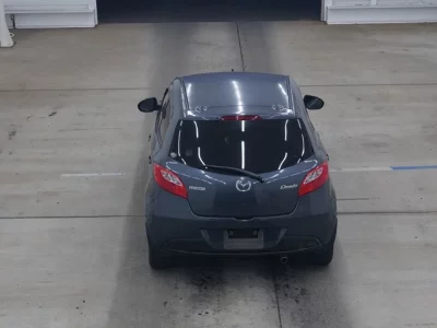 Mazda DEMIO  с аукциона в Японии
