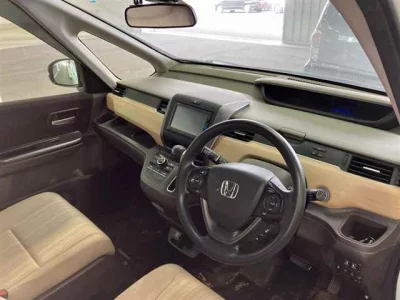 Honda FREED  с аукциона в Японии