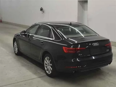 Audi A4  с аукциона в Японии