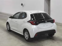 Toyota YARIS лот № 25034 оценка R  с аукциона в Японии 1