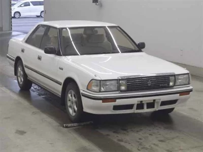 Toyota CROWN  с аукциона в Японии