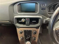 Volvo V40 лот № 25058 оценка 4  с аукциона в Японии 5