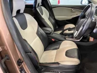 Volvo V40 лот № 25058 оценка 4  с аукциона в Японии 6