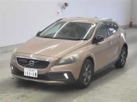 Volvo V40 лот № 25058 оценка 4  с аукциона в Японии 3