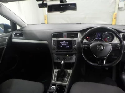 Volkswagen GOLF VARIANT