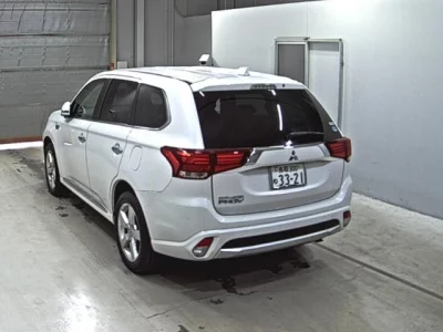 Mitsubishi OUTLANDER PHEV