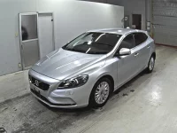 Volvo V40 лот № 2117 оценка 4  с аукциона в Японии 3