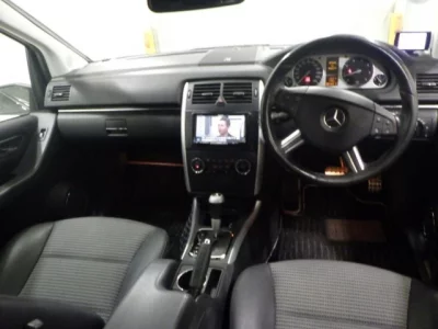 Mercedes-Benz B CLASS