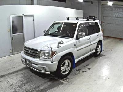 Mitsubishi PAJERO IO  с аукциона в Японии