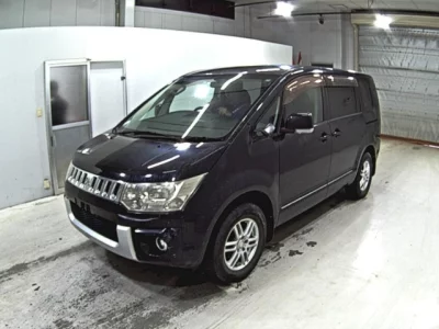Mitsubishi DELICA D5  с аукциона в Японии