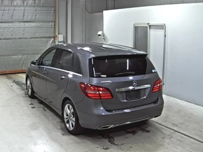 Mercedes-Benz B CLASS