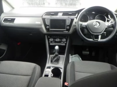 Volkswagen GOLF TOURAN  с аукциона в Японии