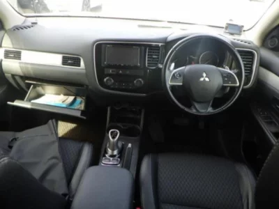 Mitsubishi OUTLANDER PHEV