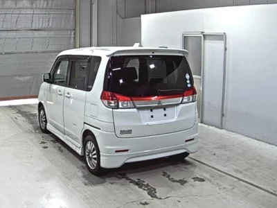 Mitsubishi DELICA D2