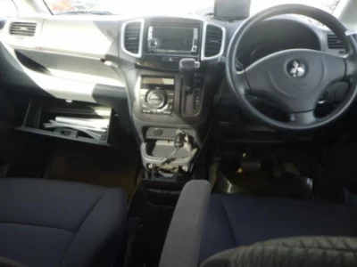 Mitsubishi DELICA D2