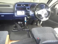 Toyota HIACE VAN лот № 9326 оценка R  с аукциона в Японии 2