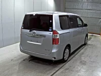 Toyota NOAH лот № 2139 оценка R  с аукциона в Японии 4
