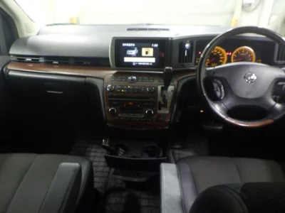 Nissan ELGRAND  с аукциона в Японии