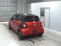 Smart FORFOUR лот № 7009 оценка 4  с аукциона в Японии 1