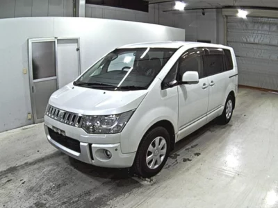 Mitsubishi DELICA D5  с аукциона в Японии