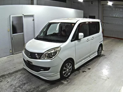 Mitsubishi DELICA D2