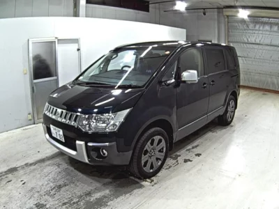 Mitsubishi DELICA D5  с аукциона в Японии