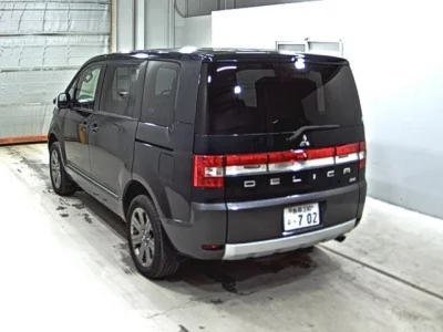 Mitsubishi DELICA D5  с аукциона в Японии