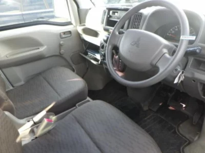 Mitsubishi MINICAB VAN