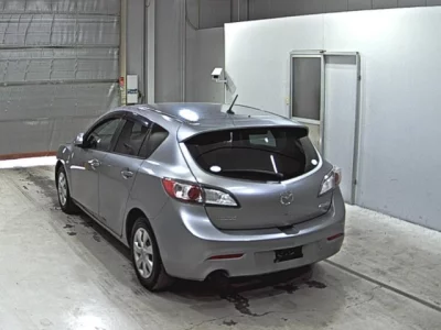 Mazda AXELA  с аукциона в Японии