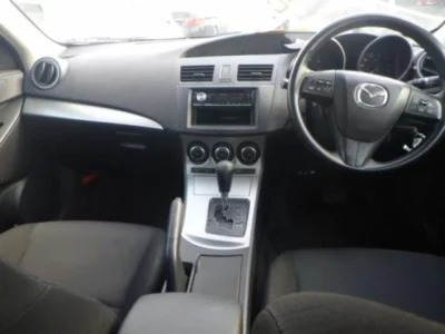 Mazda AXELA  с аукциона в Японии