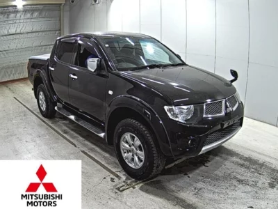 Mitsubishi TRITON