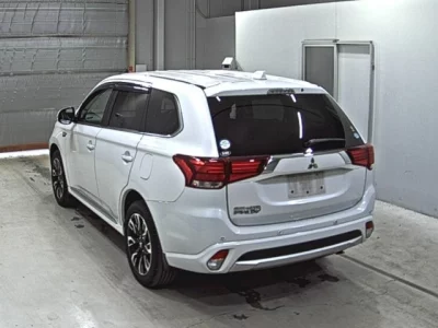 Mitsubishi OUTLANDER PHEV