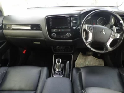 Mitsubishi OUTLANDER PHEV