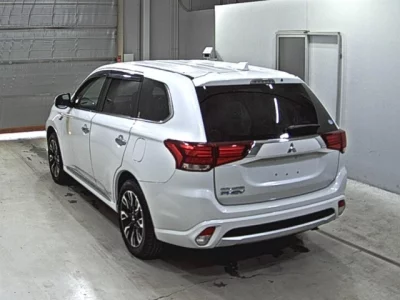 Mitsubishi OUTLANDER PHEV
