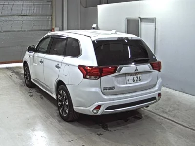 Mitsubishi OUTLANDER PHEV