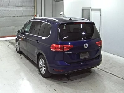 Volkswagen GOLF TOURAN