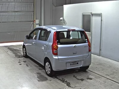 Daihatsu MIRA  с аукциона в Японии