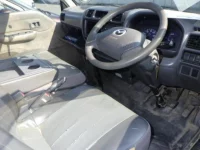 Mazda BONGO лот № 9010 оценка 3.5  с аукциона в Японии 2