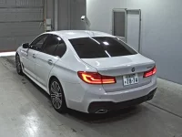 BMW 5-Series лот № 7175 оценка 4  с аукциона в Японии 1