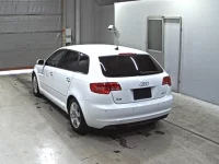 Audi A3 лот № 7130 оценка 4  с аукциона в Японии 1