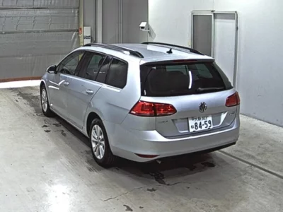 Volkswagen GOLF VARIANT
