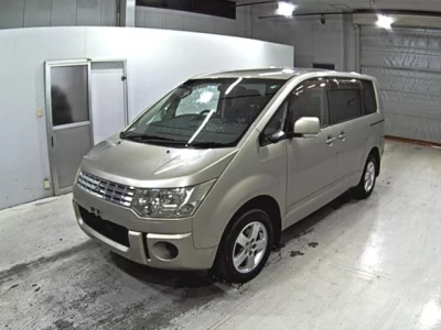 Mitsubishi DELICA D5