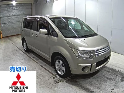Mitsubishi DELICA D5