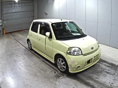 Daihatsu Esse